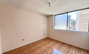Departamento en Arriendo en Metro Santa Lucia