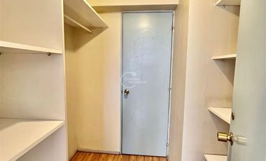 Departamento en Arriendo en Metro Santa Lucia
