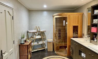 Casa en Venta en Condominio Polo Manquehue / Guay Guay