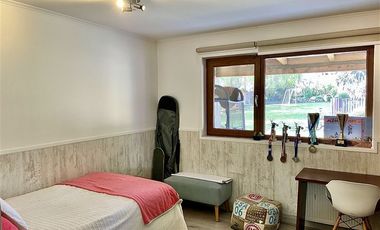 Casa en Venta en Condominio Polo Manquehue / Guay Guay