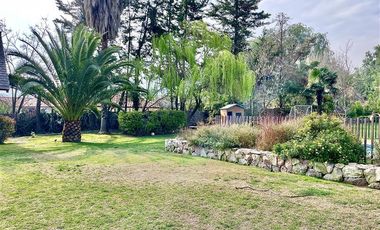 Casa en Venta en Condominio Polo Manquehue / Guay Guay