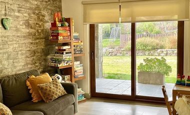 Casa en Venta en Condominio Polo Manquehue / Guay Guay