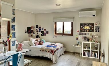 Casa en Venta en Condominio Polo Manquehue / Guay Guay