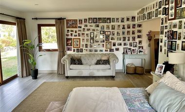 Casa en Venta en Condominio Polo Manquehue / Guay Guay