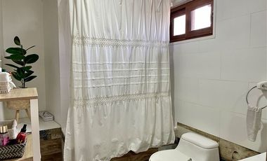 Casa en Venta en Condominio Polo Manquehue / Guay Guay