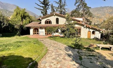 Casa en Venta en El Arrayán / Hansel y Gretel