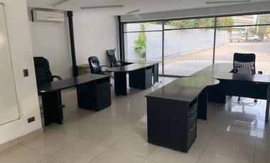 Local Comercial en Venta en Av. Las Condes / Valle Alegre