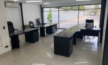 Local Comercial en Venta en Av. Las Condes / Valle Alegre