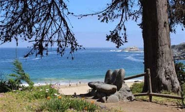 Casa en Venta en Frente a la playa de Zapallar