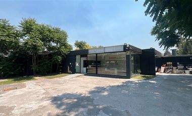 Local Comercial en Arriendo en Av. Vitacura / La Aurora