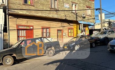 Local Comercial en Venta en Los Carrera 1102