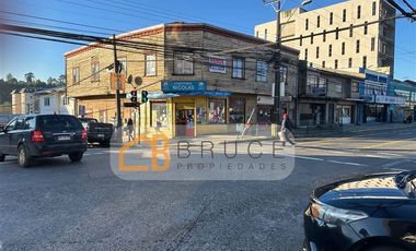 Local Comercial en Venta en Los Carrera 1102