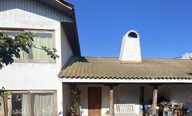 Casa en Venta en Cachagua central