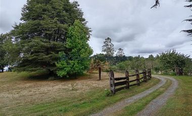 Casa en Venta en VENTA GRAN CASA, PARCELACIÓN LOS VOLCANES, LLANQUIHUE.