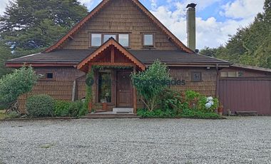 Casa en Venta en VENTA GRAN CASA, PARCELACIÓN LOS VOLCANES, LLANQUIHUE.
