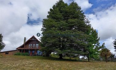 Casa en Venta en VENTA GRAN CASA, PARCELACIÓN LOS VOLCANES, LLANQUIHUE.
