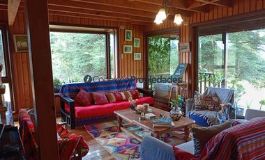 Casa en Venta en VENTA GRAN CASA, PARCELACIÓN LOS VOLCANES, LLANQUIHUE.