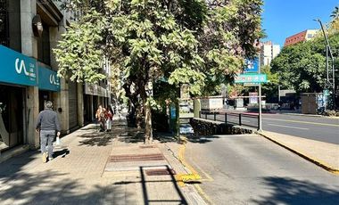 Oficina en Venta en Av. Providencia - Metro P. de Valdivia