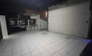 Local Comercial en Arriendo en Av. Vitacura / La llavería