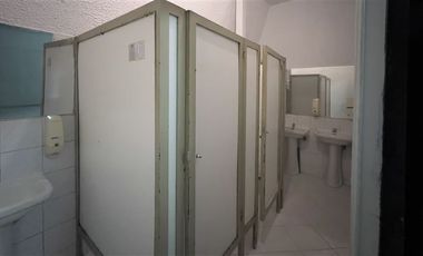 Local Comercial en Arriendo en Av. Vitacura / La llavería