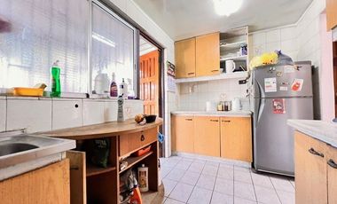 Casa en Venta en lo ovalle con avenida haydn