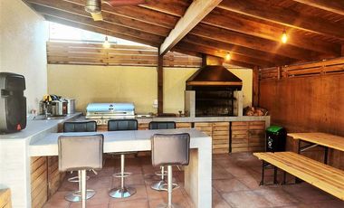 Casa en Venta en Camino Las Pircas con Los Presidentes