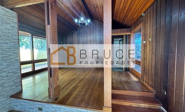 Casa en Arriendo en Casanova 899