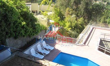 Casa en Arriendo en Santa Maria de Manquehue