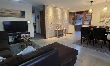 Casa en Venta en Los Ciruelos / Av. Tobalaba