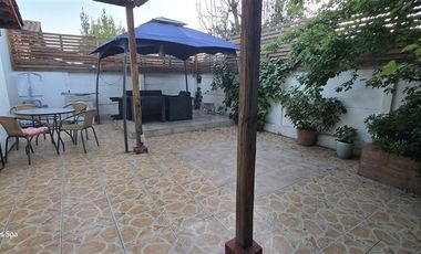 Casa en Venta en Los Ciruelos / Av. Tobalaba