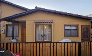 Casa en Venta en Los Ciruelos / Av. Tobalaba