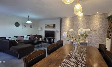 Casa en Venta en Los Ciruelos / Av. Tobalaba