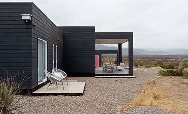 Casa en Venta en Condominio rocas del mar 566