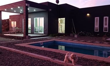 Casa en Venta en Condominio rocas del mar 566