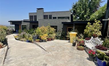 Casa en Venta en Carlos Peña Otaegui / Colina Del Peumo