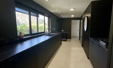 Casa en Venta en Carlos Peña Otaegui / Colina Del Peumo