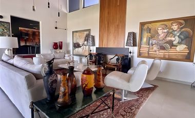 Casa en Venta en Carlos Peña Otaegui / Colina Del Peumo