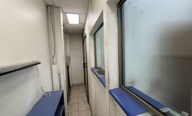 Local Comercial en Arriendo en Agustinas / Bandera