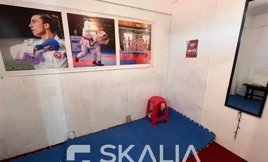 Local Comercial en Venta en Heras con Salas, sector industrial