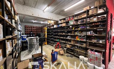 Local Comercial en Venta en Heras con Salas, sector industrial