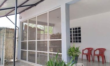 Casa con amplio terreno en venta en Ucú