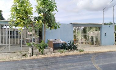 Casa con amplio terreno en venta en Ucú