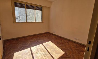 LIBERTAD 1126: depto. 4amb.   depend.   cochera opc.