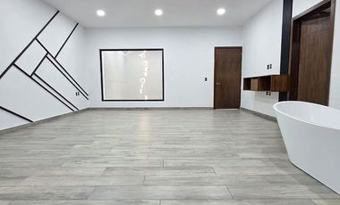 RESIDENCIA EN VENTA 4 RECÁMARAS, 4.5 BAÑOS, COCHERA PARA 2 AUTOS.