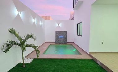 RESIDENCIA EN VENTA 4 RECÁMARAS, 4.5 BAÑOS, COCHERA PARA 2 AUTOS.