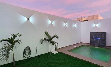 RESIDENCIA EN VENTA 4 RECÁMARAS, 4.5 BAÑOS, COCHERA PARA 2 AUTOS.