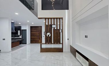 RESIDENCIA EN VENTA 4 RECÁMARAS, 4.5 BAÑOS, COCHERA PARA 2 AUTOS.