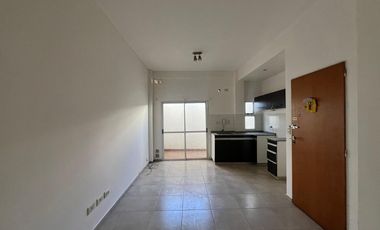 Departamento dos ambientes con patio alquiler Villa Dominico