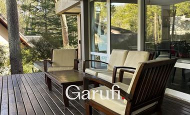 Casa en Venta y Alquiler Temporario en Cariló con pileta