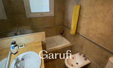 Casa en Venta y Alquiler Temporario en Cariló con pileta